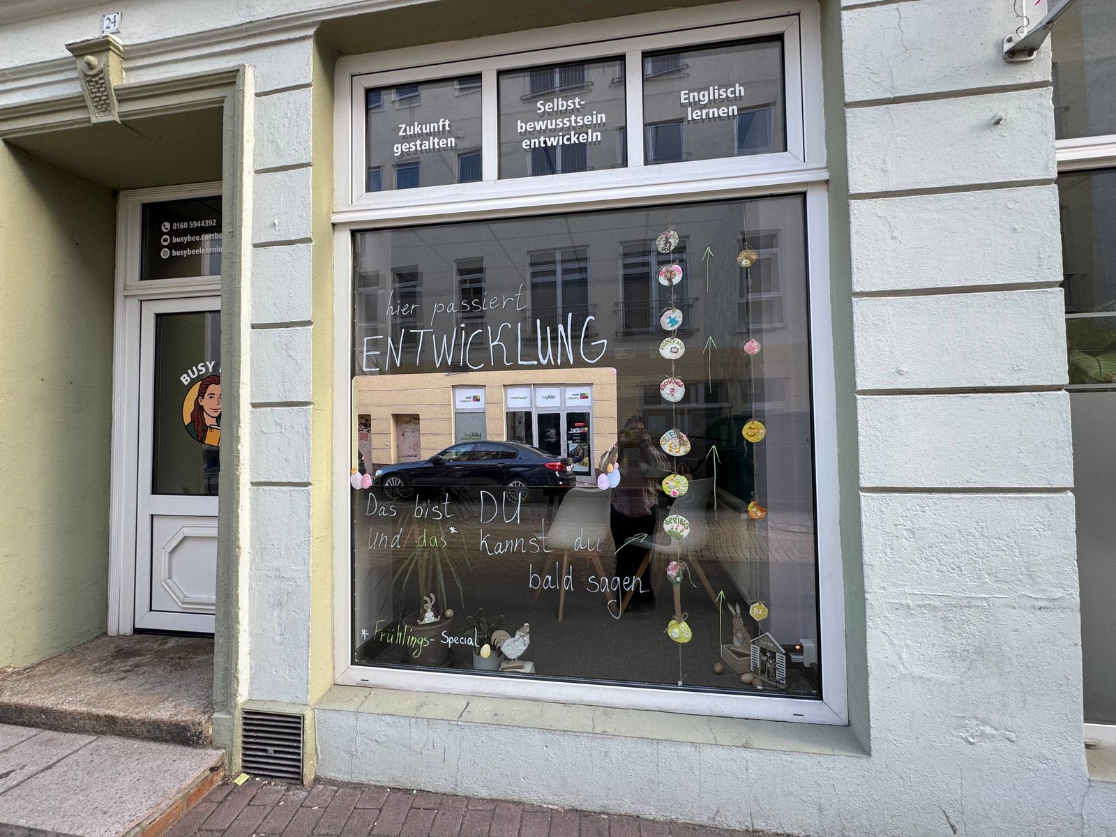 Eingang von Busy Bee English Studio